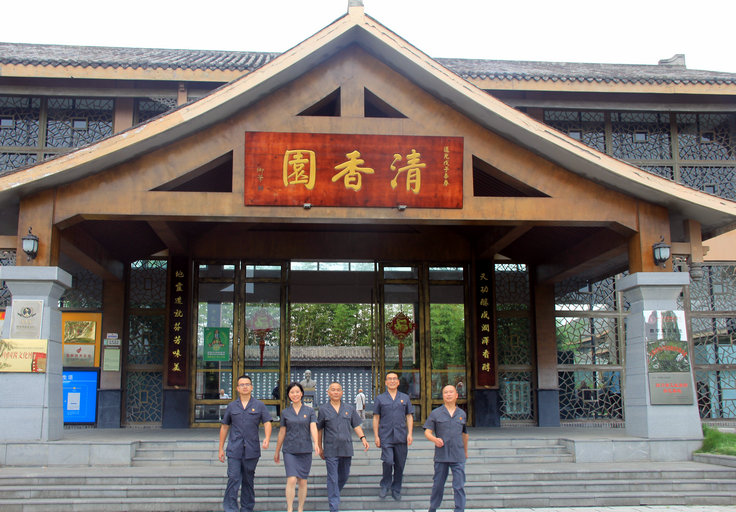 4.法官深入清香园开展“老字号 新光芒”活动.JPG